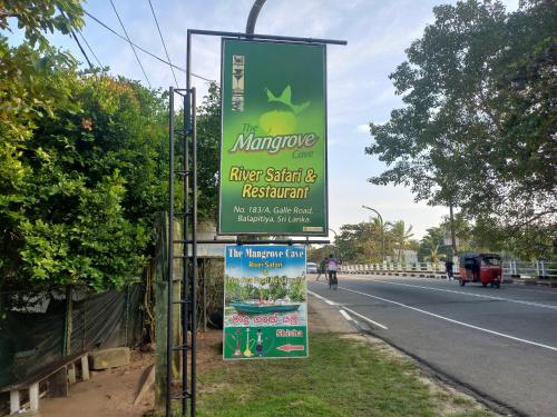 The Mangrove Cave Hotel,Greater Kailash - South Delhi,3 star