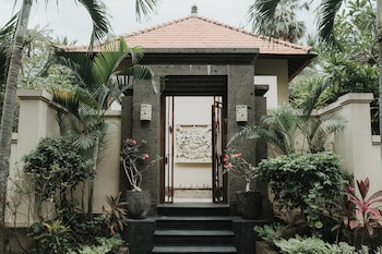 aloka bahari villas