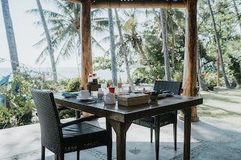 aloka bahari villas
