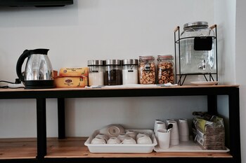 t hostel at victory monument