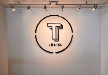 t hostel at victory monument