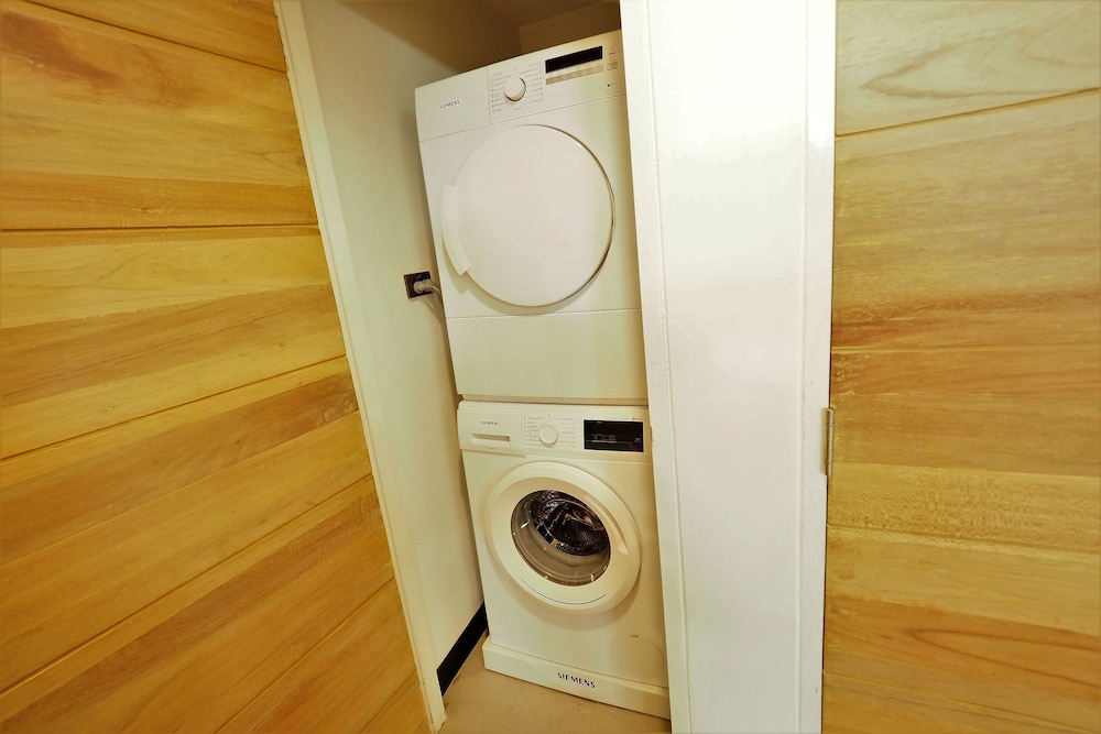 t hostel at victory monument