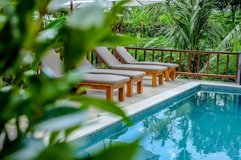 pesantian villa and warung