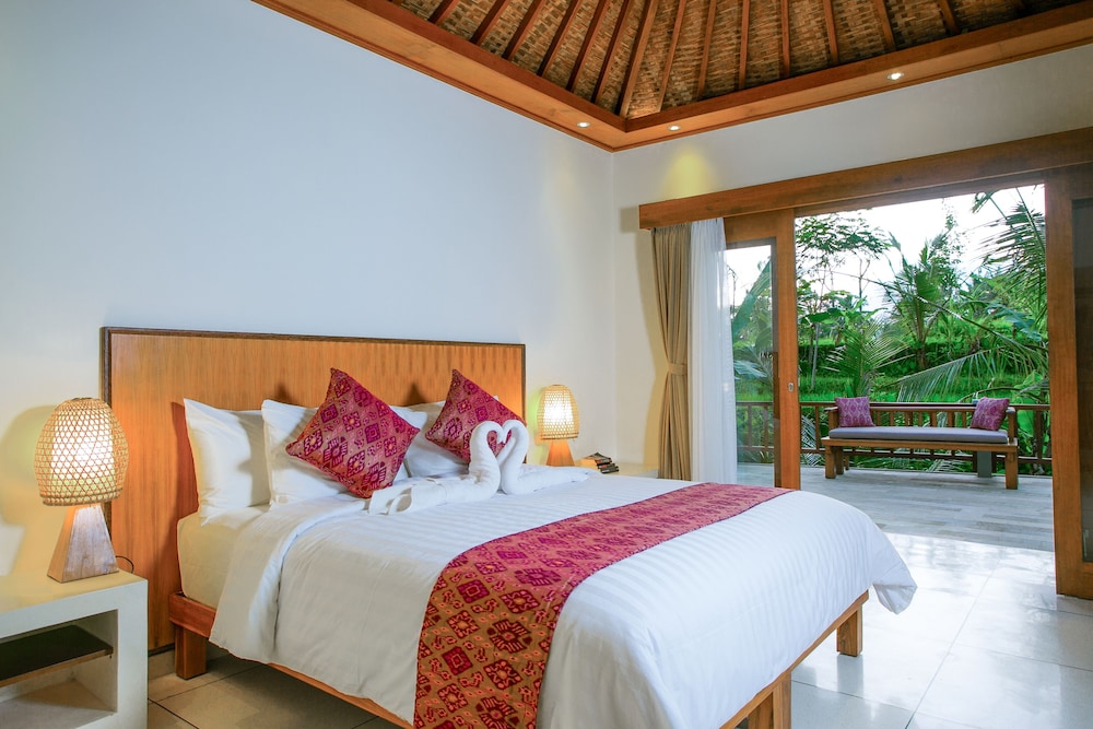 pesantian villa and warung