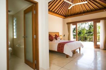 pesantian villa and warung
