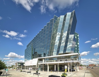 doubletree by hilton edmonton downtown