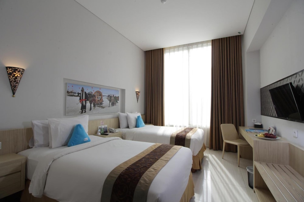 megaland hotel