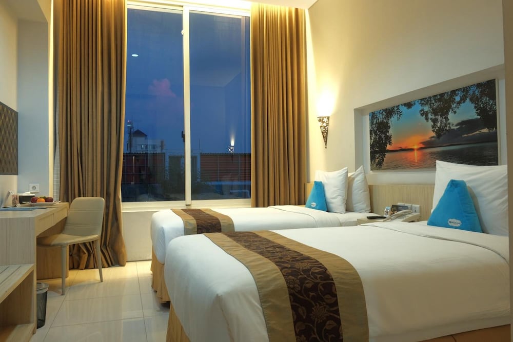 megaland hotel
