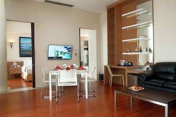 megaland hotel