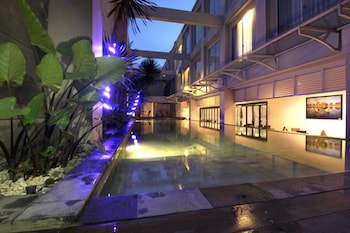 megaland hotel