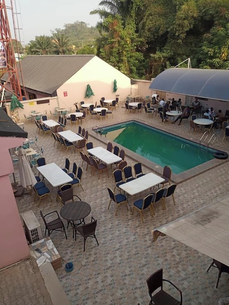hotel valerie suites