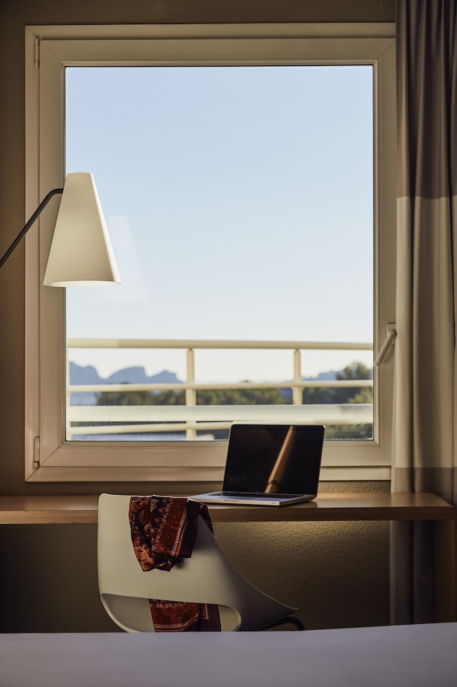 ibis la ciotat