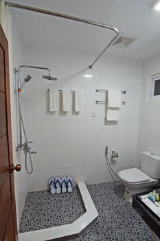 Royal Pearl Hotel,Mandalay Region>>Mandalay,3 star