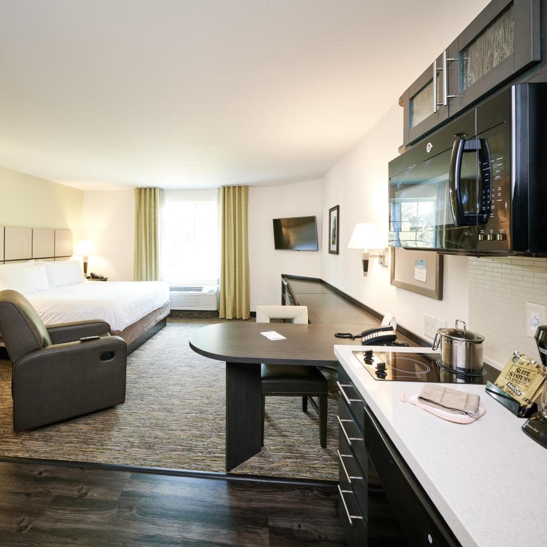candlewood suites lafayette by ihg