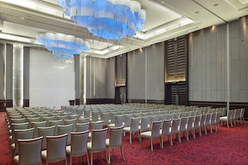 holiday inn mumbai international airport an ihg hotel