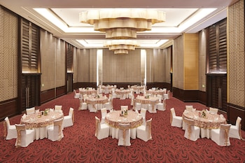 holiday inn mumbai international airport an ihg hotel