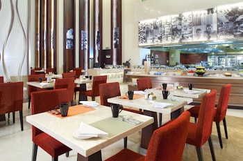 holiday inn mumbai international airport an ihg hotel