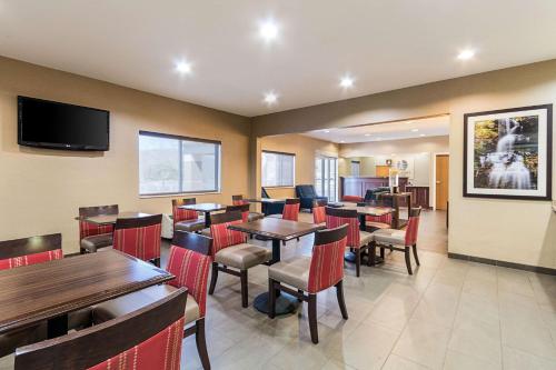 comfort inn barboursville near huntington mall area
