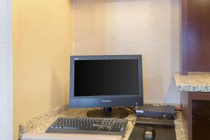 comfort inn barboursville near huntington mall area
