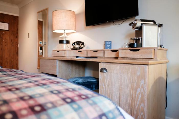 the white hart hotel