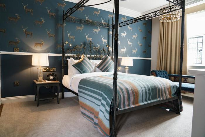 the white hart hotel