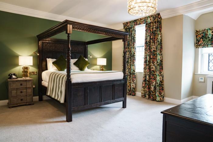 the white hart hotel