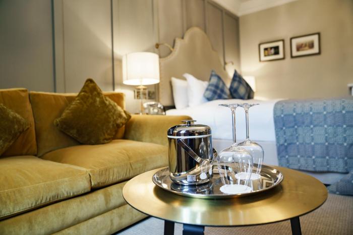 the white hart hotel