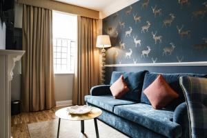 the white hart hotel