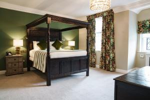 the white hart hotel