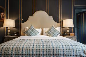 the white hart hotel