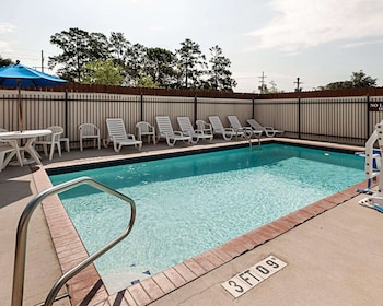 Comfort Suites Lake Charles,Sulphur>>Lake Charles,3 star