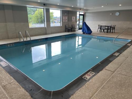 avid hotel lancaster by ihg