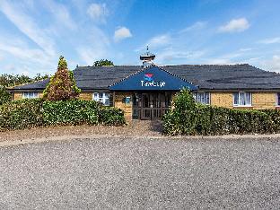 travelodge colchester feering