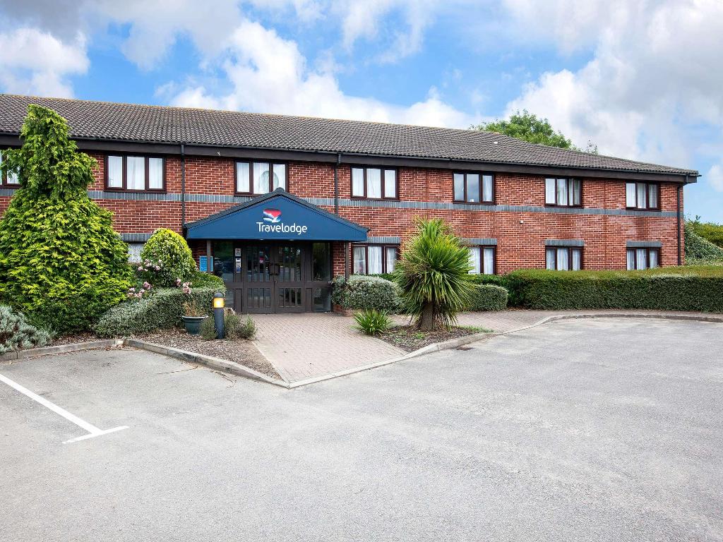 travelodge ipswich capel st mary