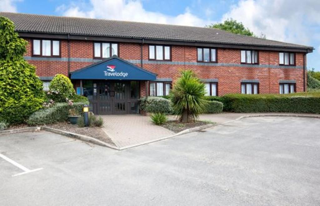 travelodge ipswich capel st mary