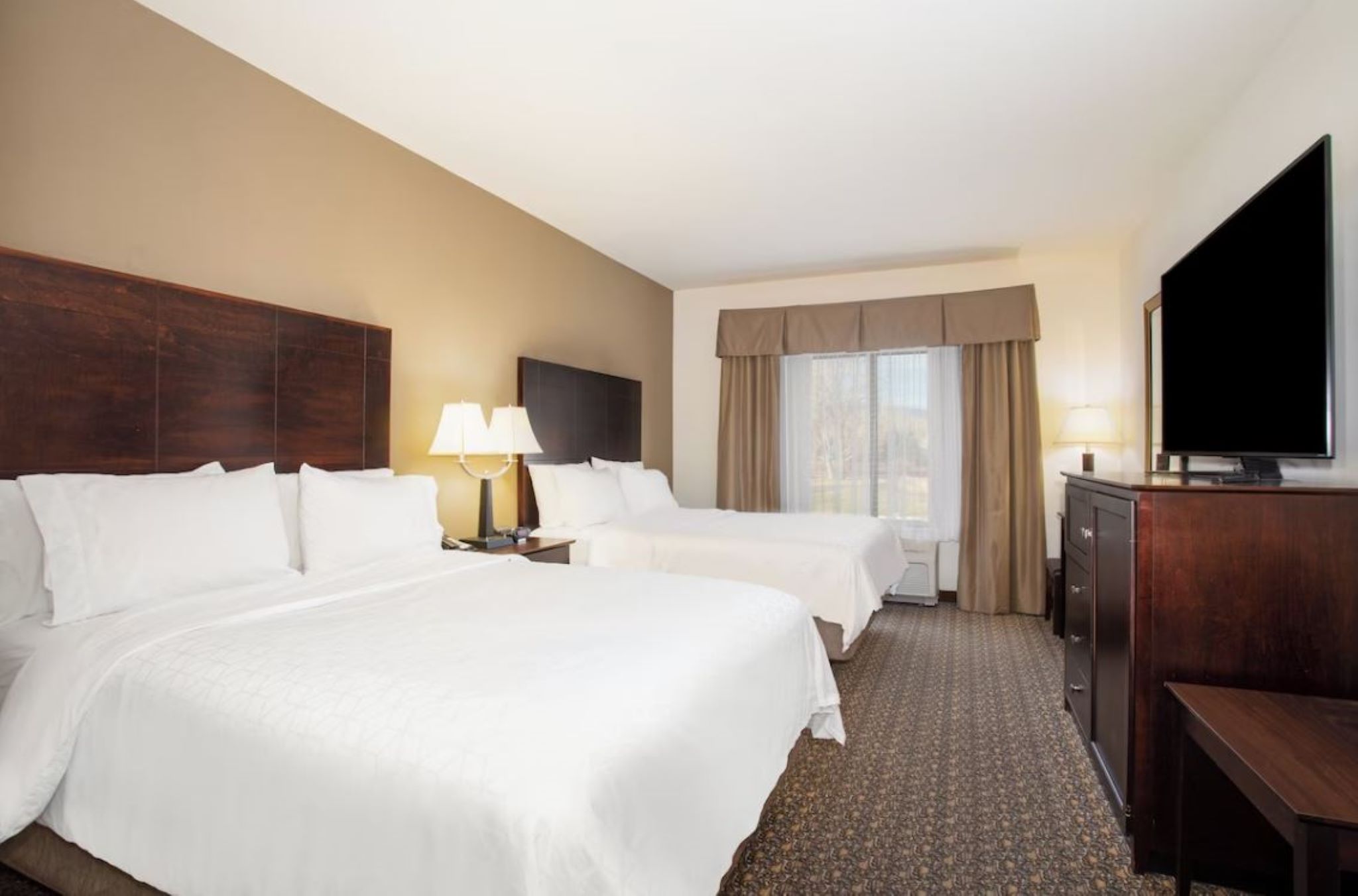 holiday inn express hotel and suites lander by ihg