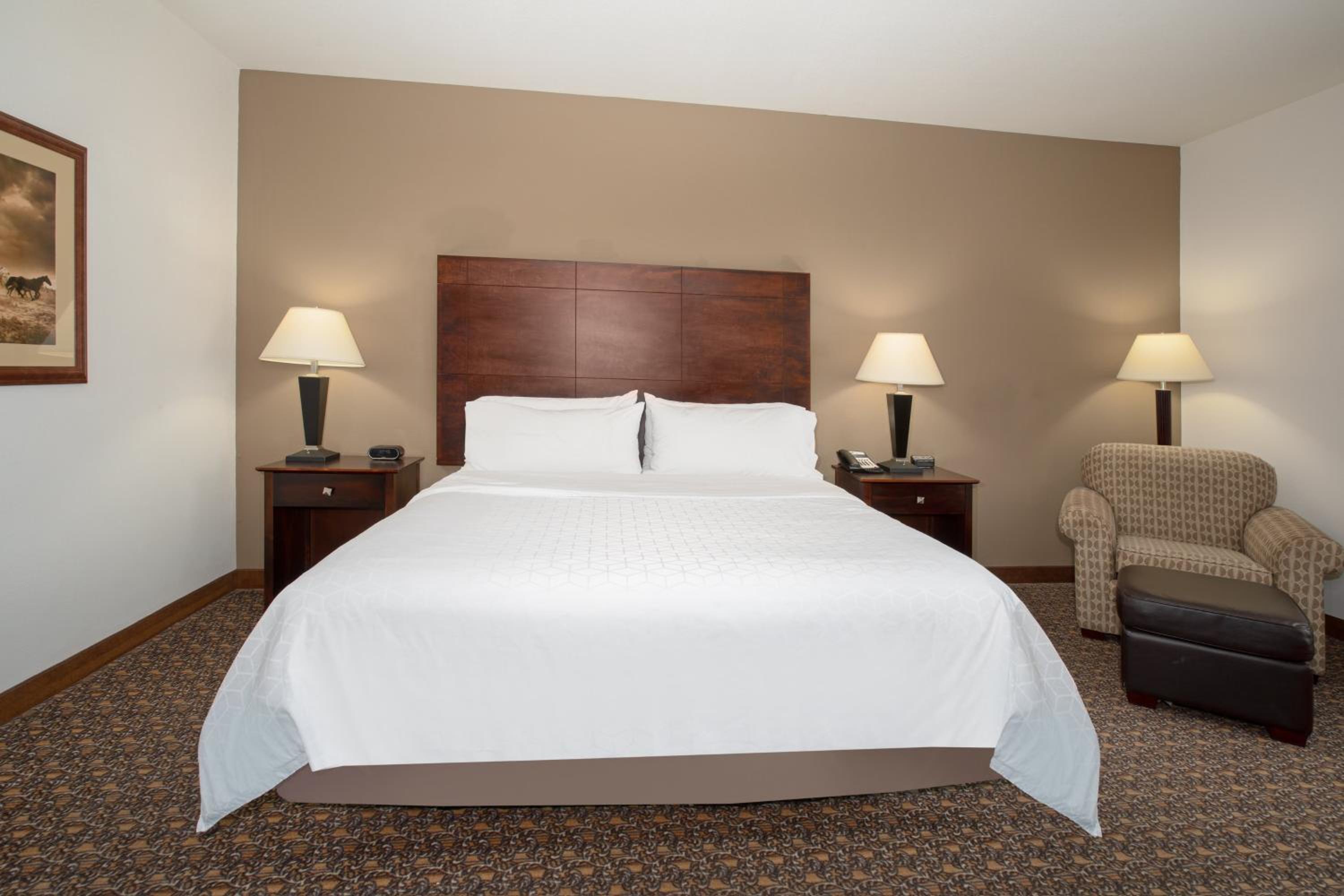 holiday inn express hotel and suites lander by ihg
