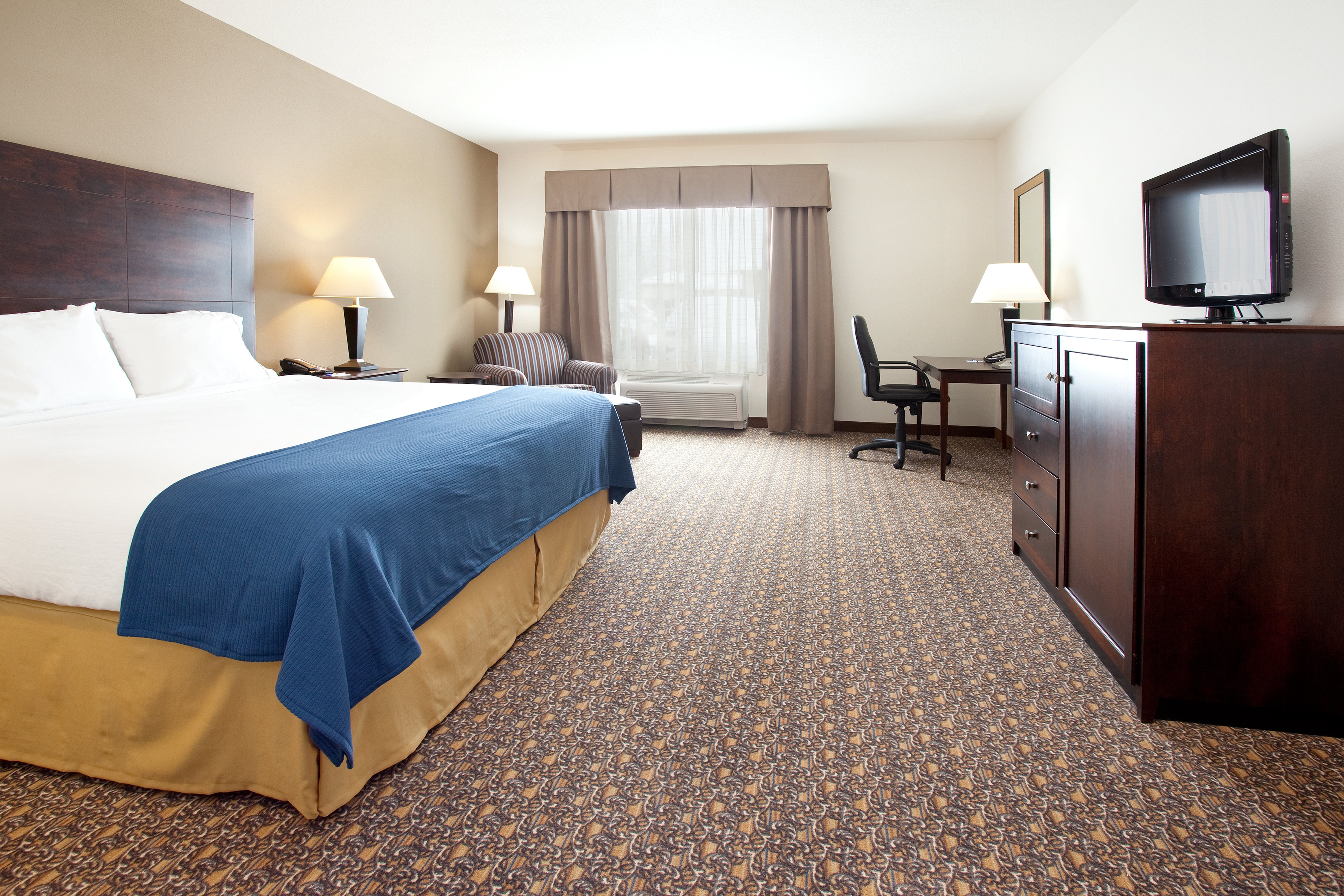 holiday inn express hotel and suites lander by ihg
