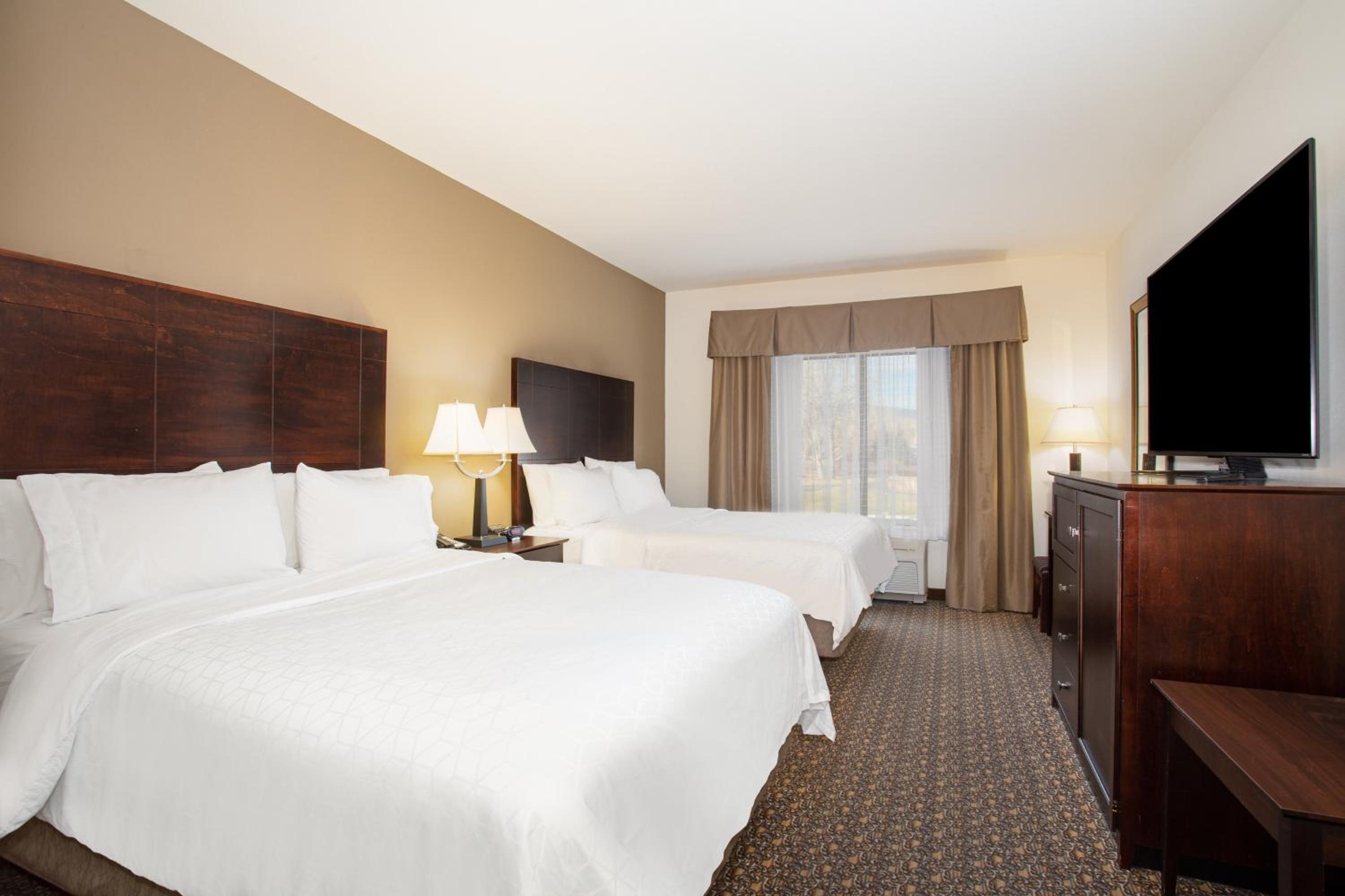 holiday inn express hotel and suites lander by ihg