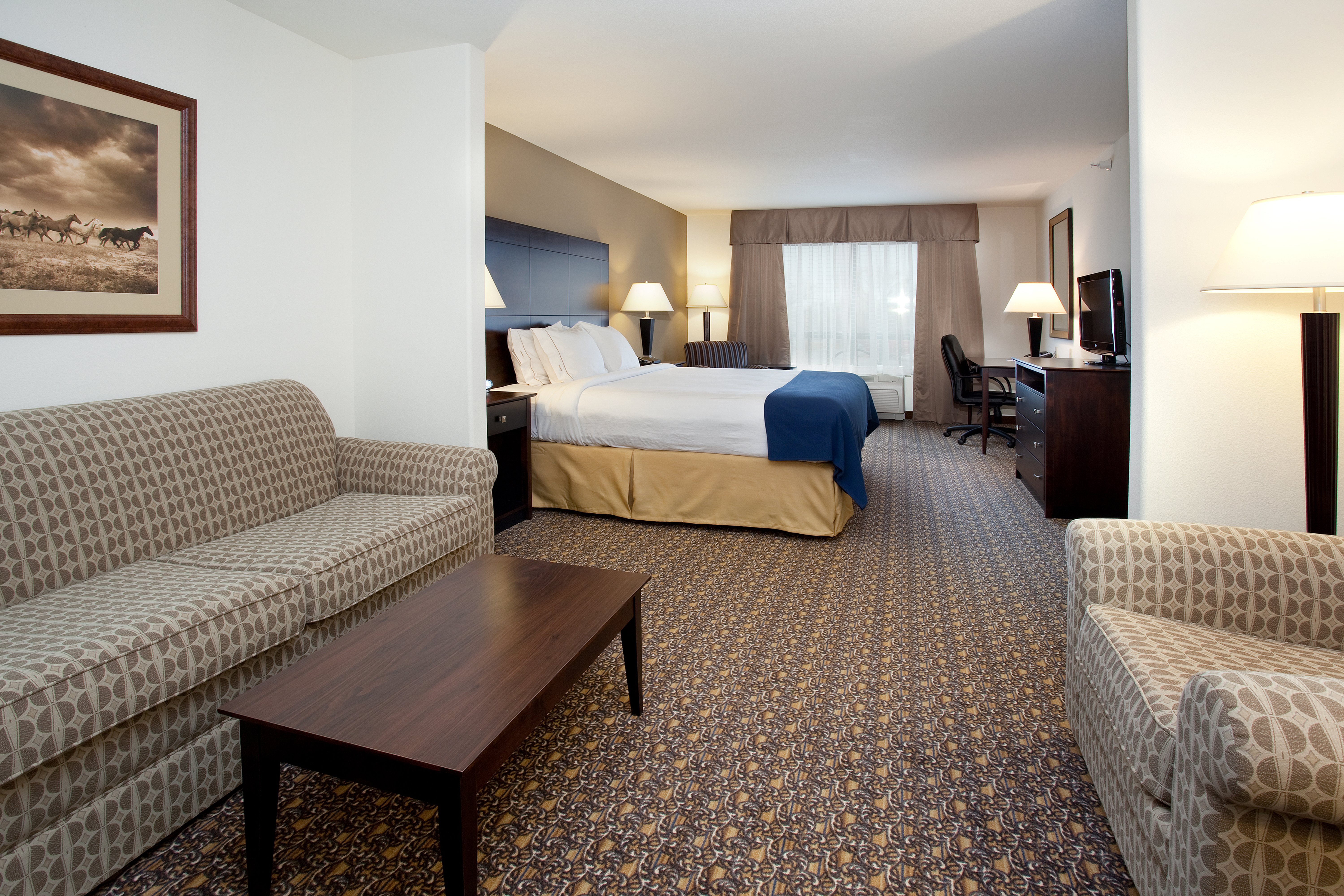 holiday inn express hotel and suites lander by ihg
