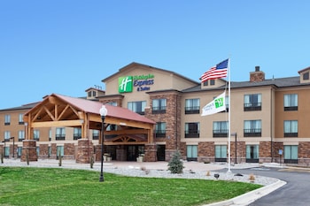 holiday inn express hotel and suites lander by ihg
