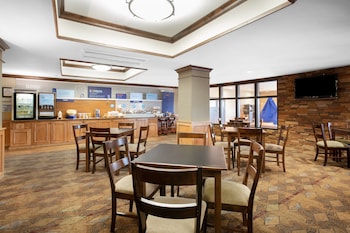 Holiday Inn Express Hotel & Suites Lander By Ihg,Lonetree>>Lander,3 star