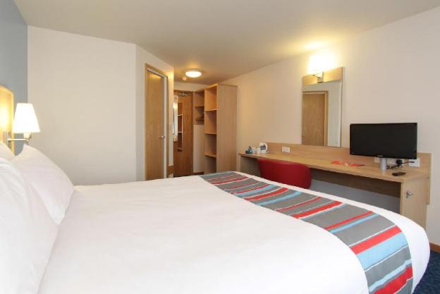 travelodge aberdeen bucksburn