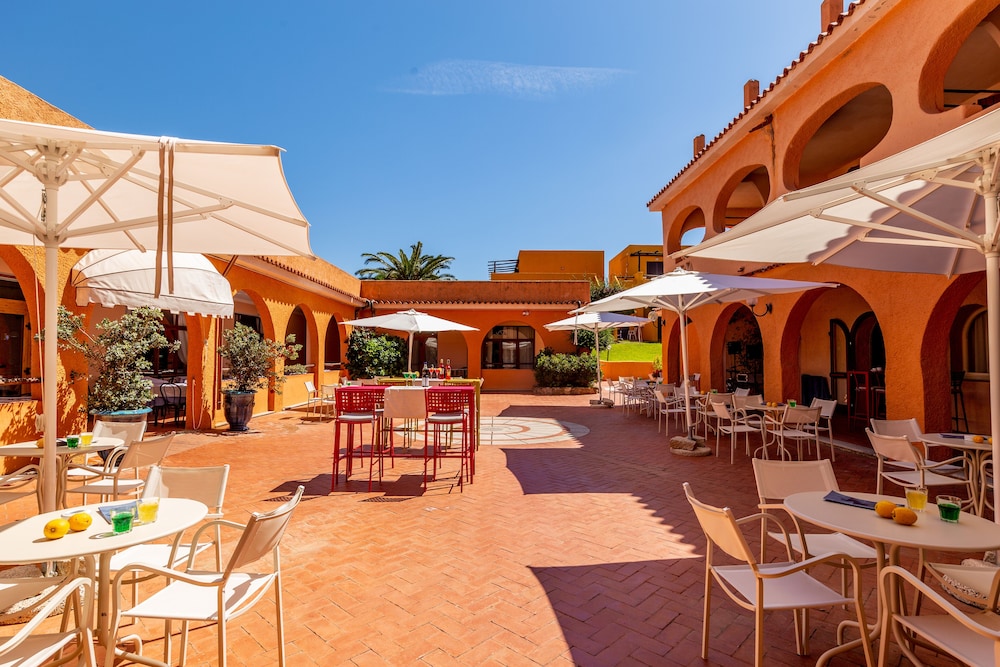 blu hotel laconia village