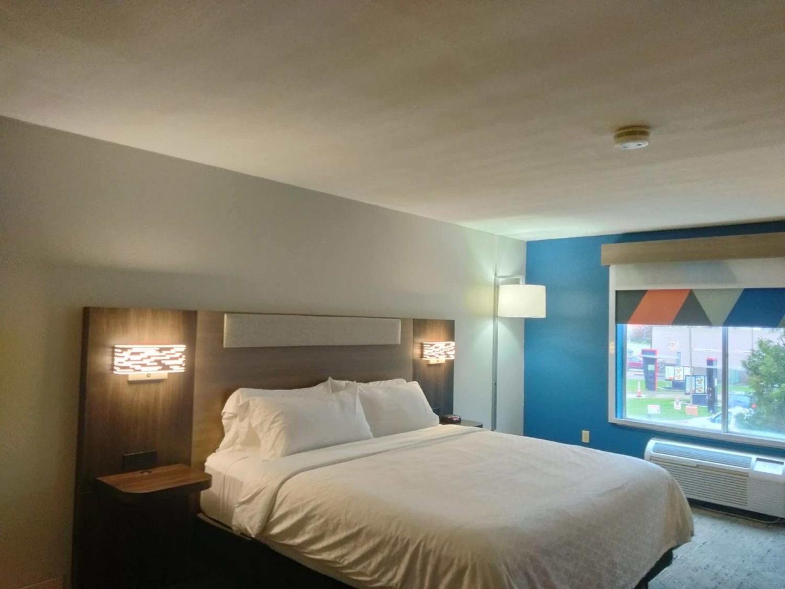 holiday inn express lapeer by ihg