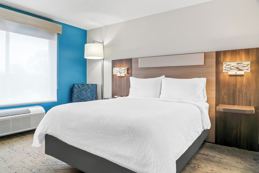 holiday inn express lapeer by ihg
