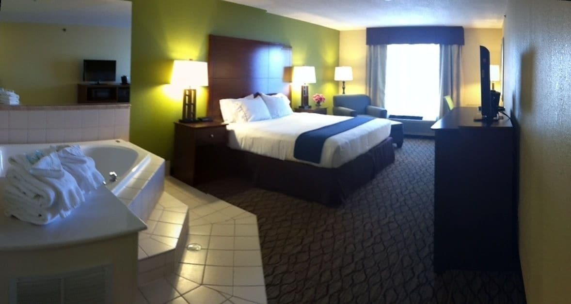 holiday inn express lapeer by ihg