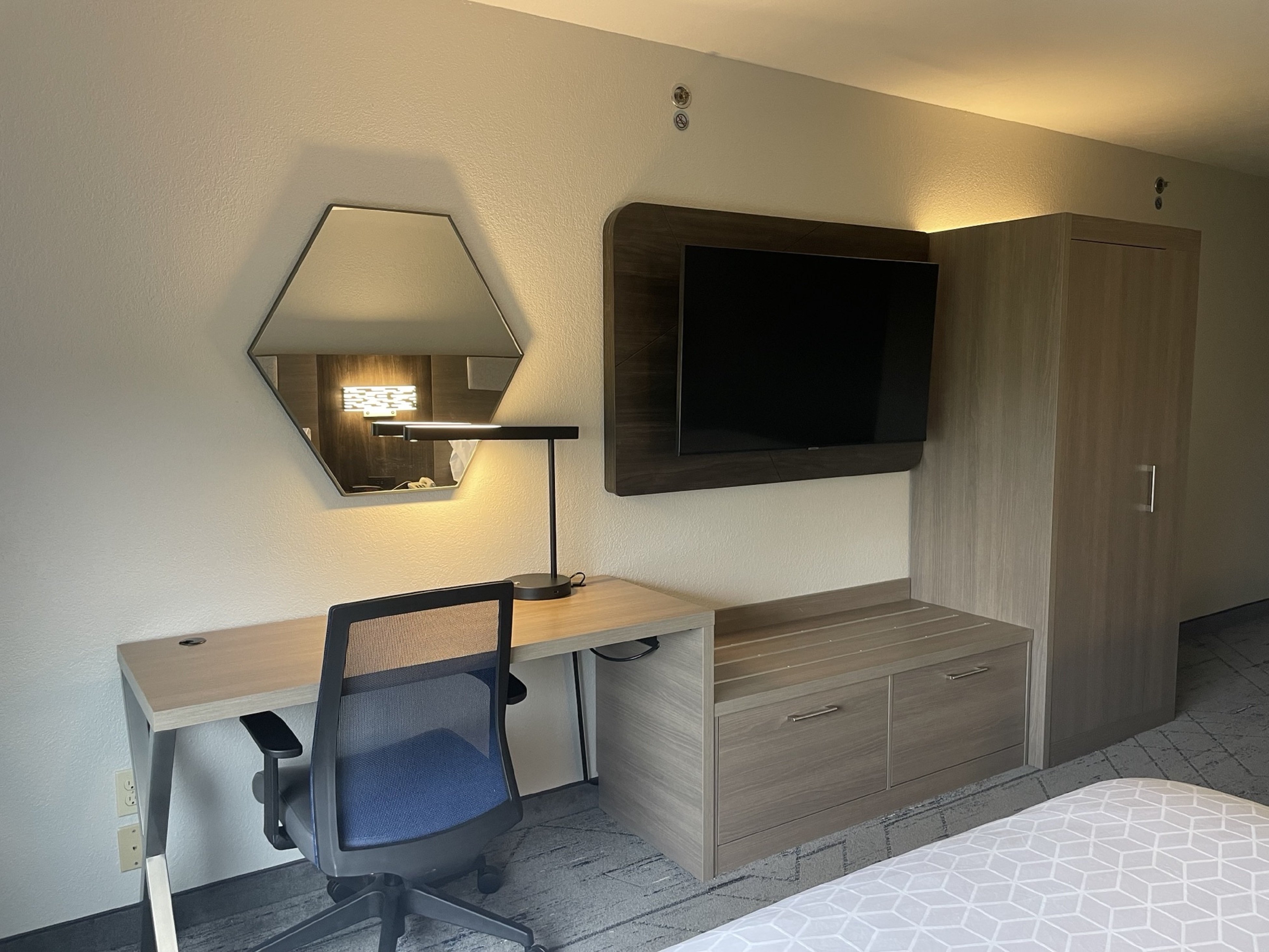holiday inn express lapeer by ihg