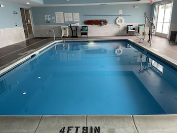 holiday inn express lapeer by ihg