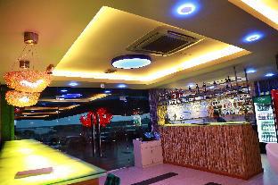 uptown hotel